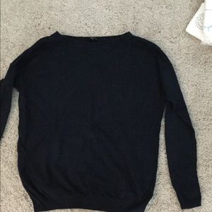 Quarter sleeve navy top